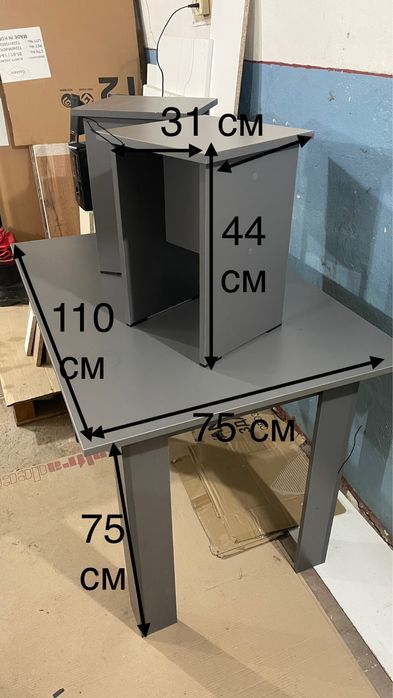 Продам стол и табуретки