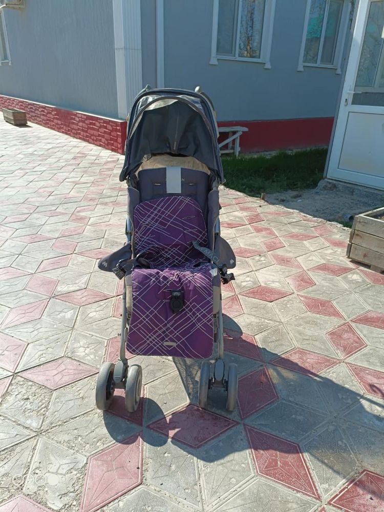 Коляска детская даром