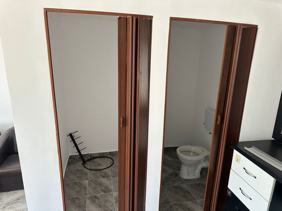 frizerie de inchiriat 800 ron pe luna in Tamboesti