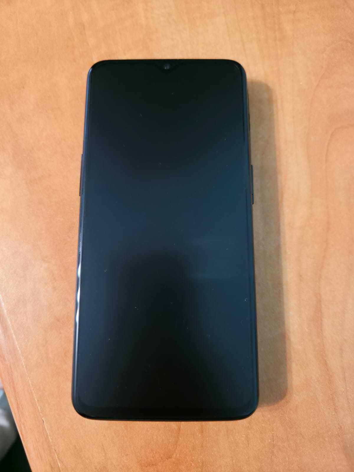 One Plus 6T Midnight Black - 128 GB Memorie Interna; 8 GB Ram