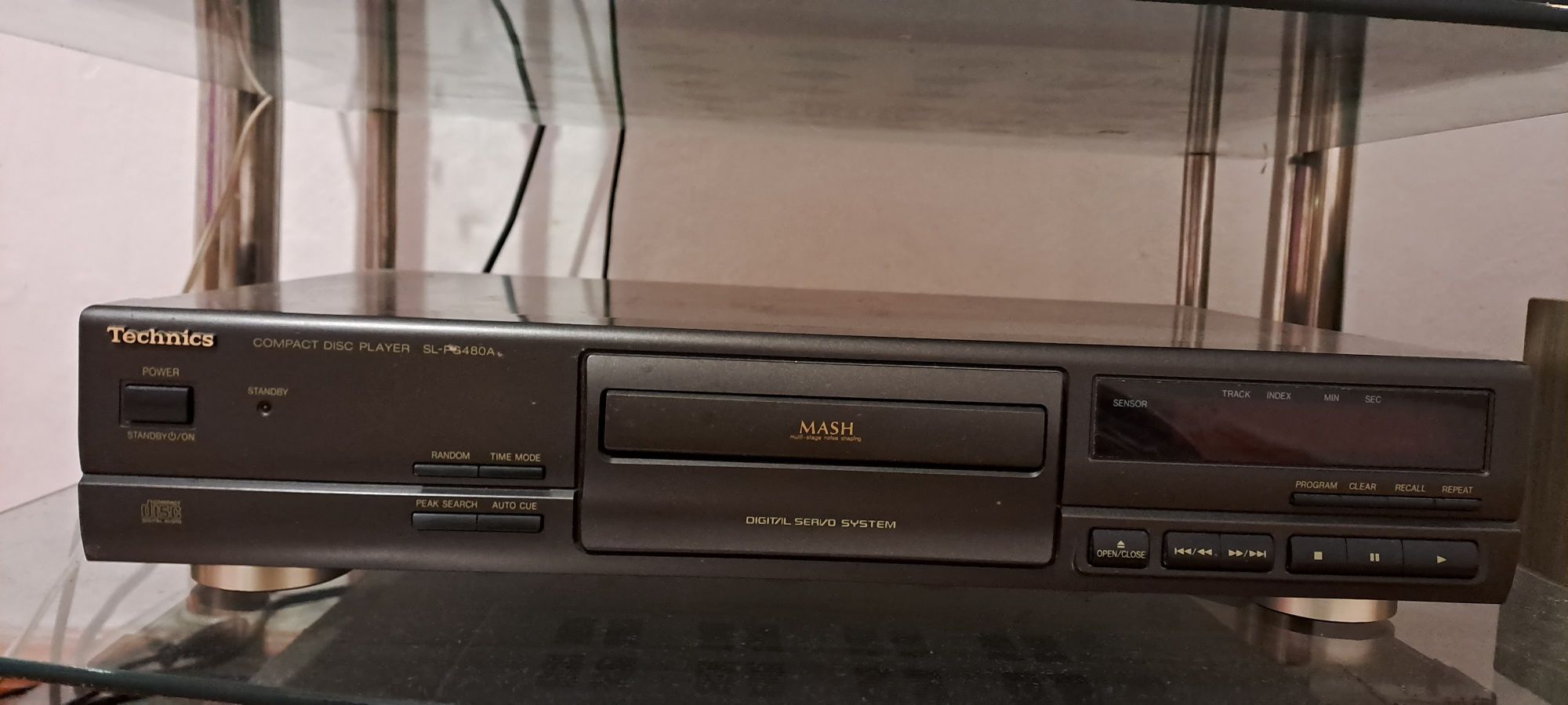 Продаётся касетная Дека и CD player