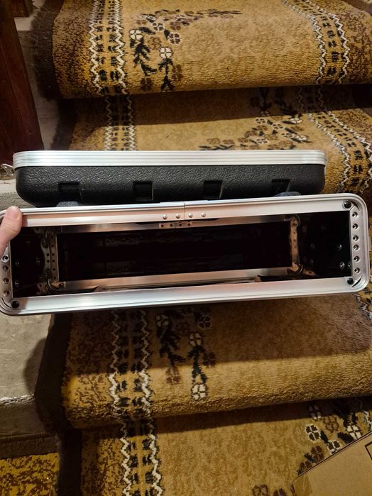 Твърд кейс за микрофон и ефект