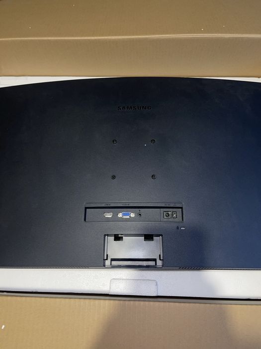 Монитор Samsung CR50 32INCH