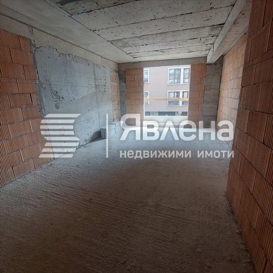 Двустаен апартамент в централна част на Варна