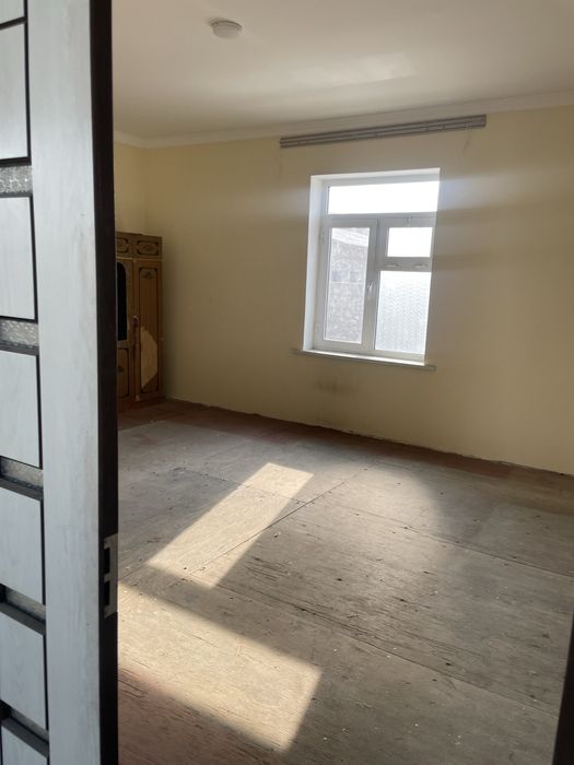 Фаргона шахар Дустлик кучаси 128хонадон ижарага берилади ховли