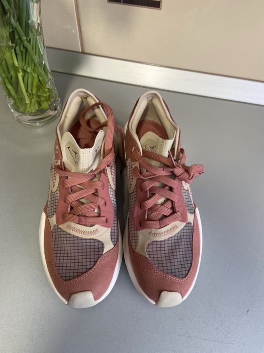 Adidasi Jordan Nike, mas 38,5 si 39