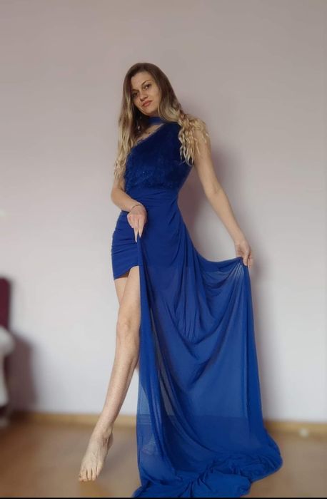 Rochie de seara scurta cu trena laterala
