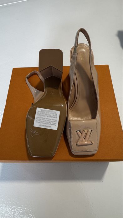 Обувки и сандали LV