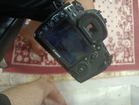 Canon mark 4 sotiladi