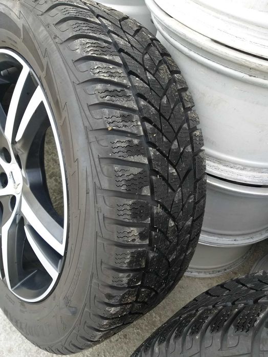 Set 4 anvelope GoodYear Ultra Grip Performance 235 55 R18 ci313