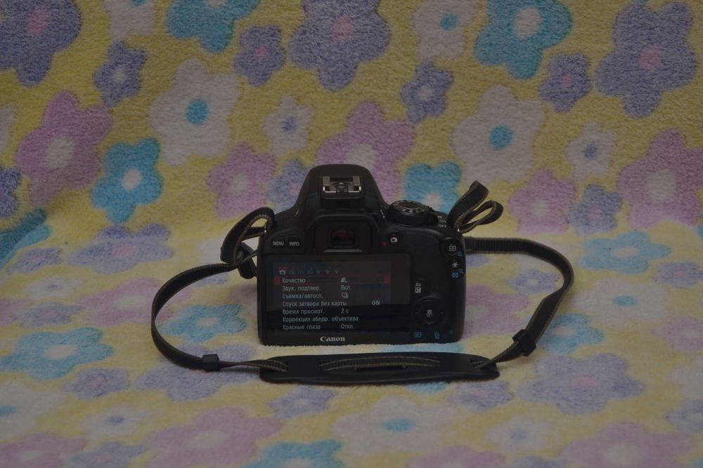 Фотоаппарат Nikon D5300, кинокамера почти даром. Фотовспышка, комплект