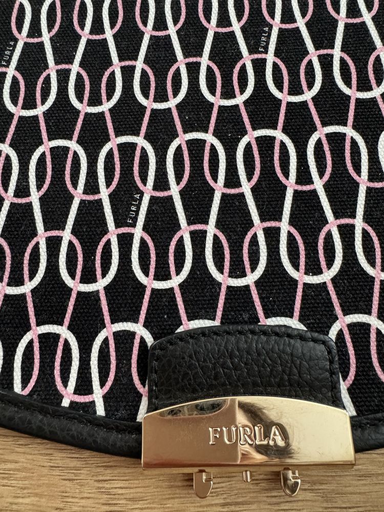 Furla капак
