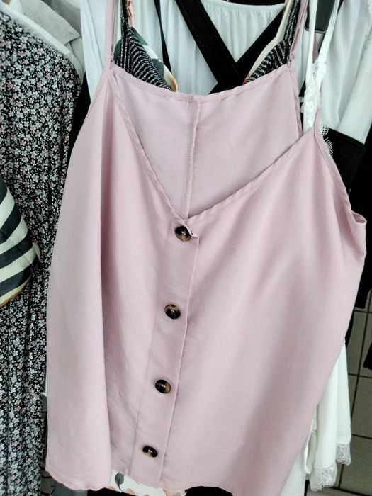 Bluzițe de vară 10 ron bucata