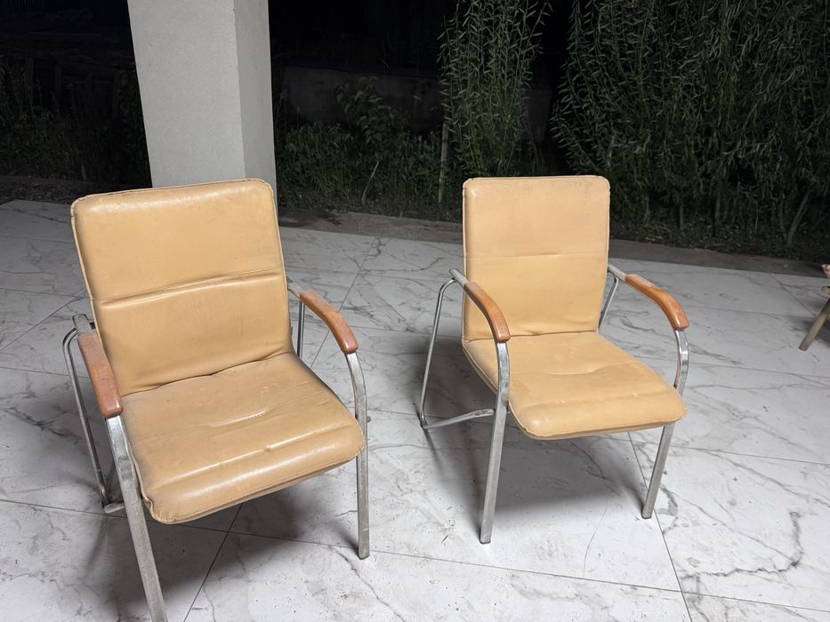 Продам Офисные стулья