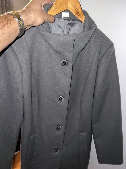 Чисто ново мъжко палто