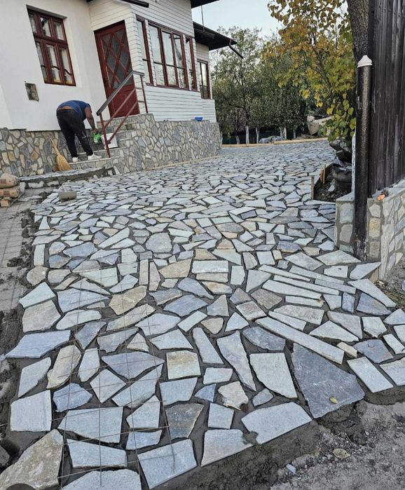 Vând și montez piatra naturala de rau