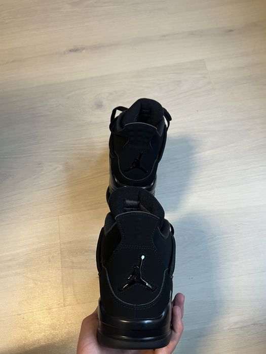 Jordan 4 Black Cat - 43