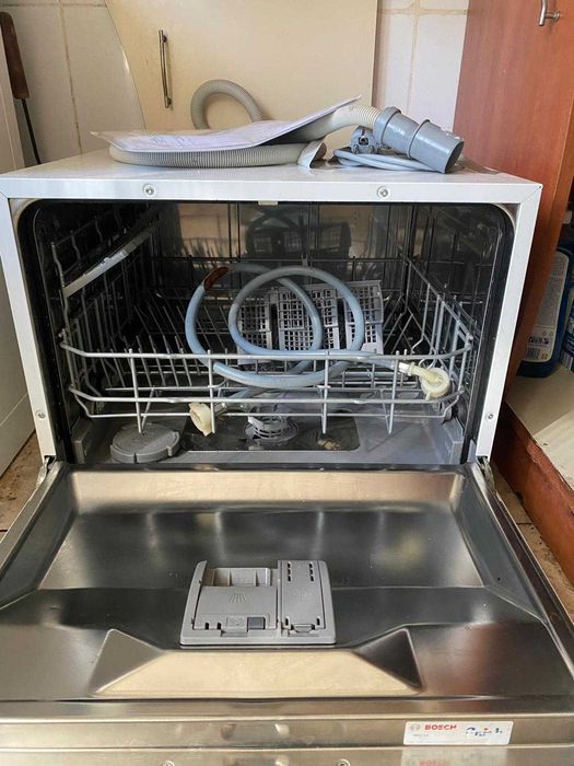 Masina de spalat vase compacta Bosch SKS51E32EU