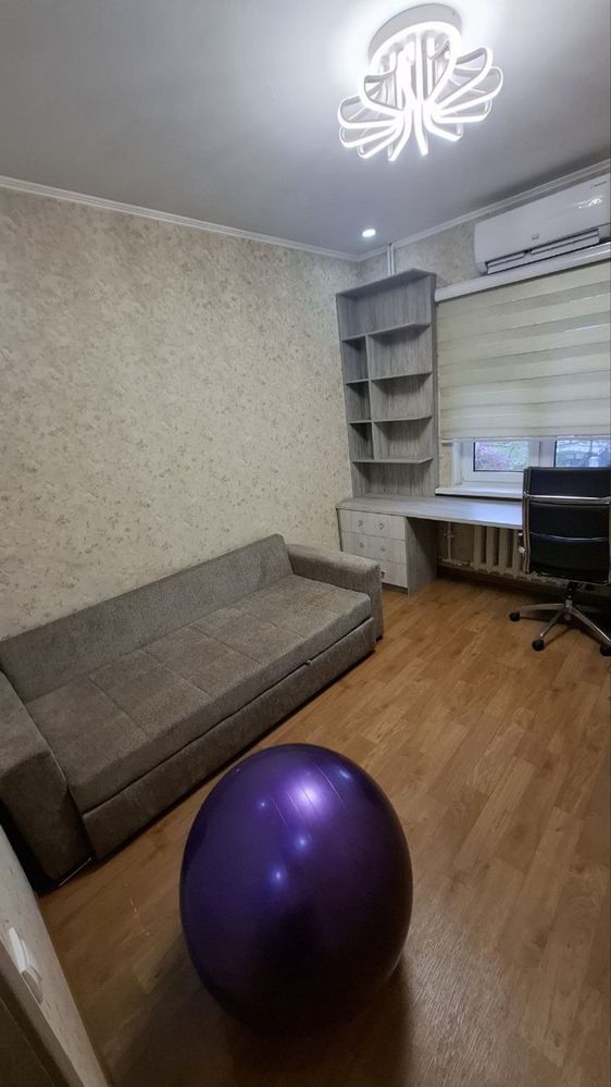 ПРОДАМ СЕРГЕЛИ-3   3/3/5, 2/6 балкон