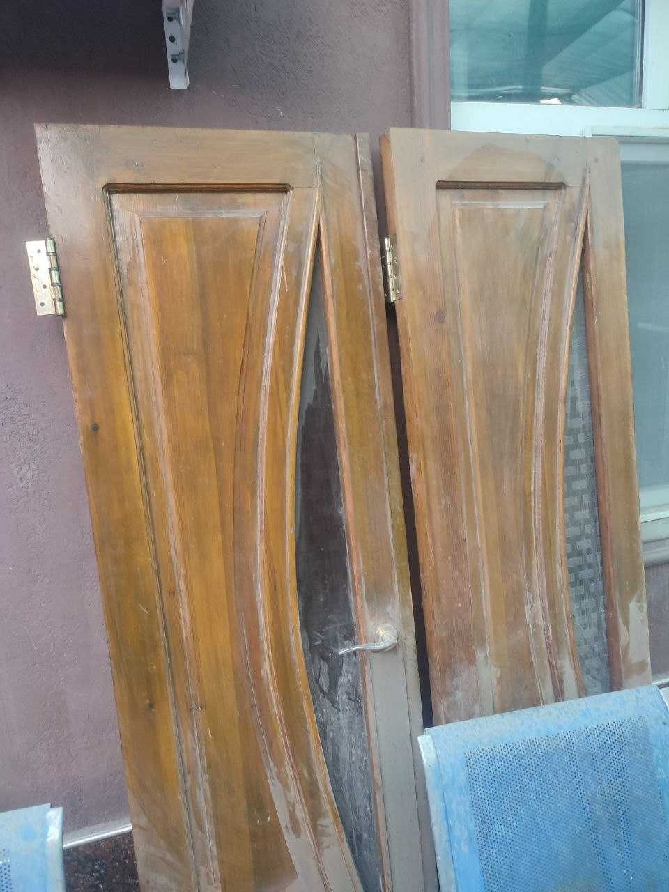 Продаётся спальня, раковина, унитазы, двери и газ плита