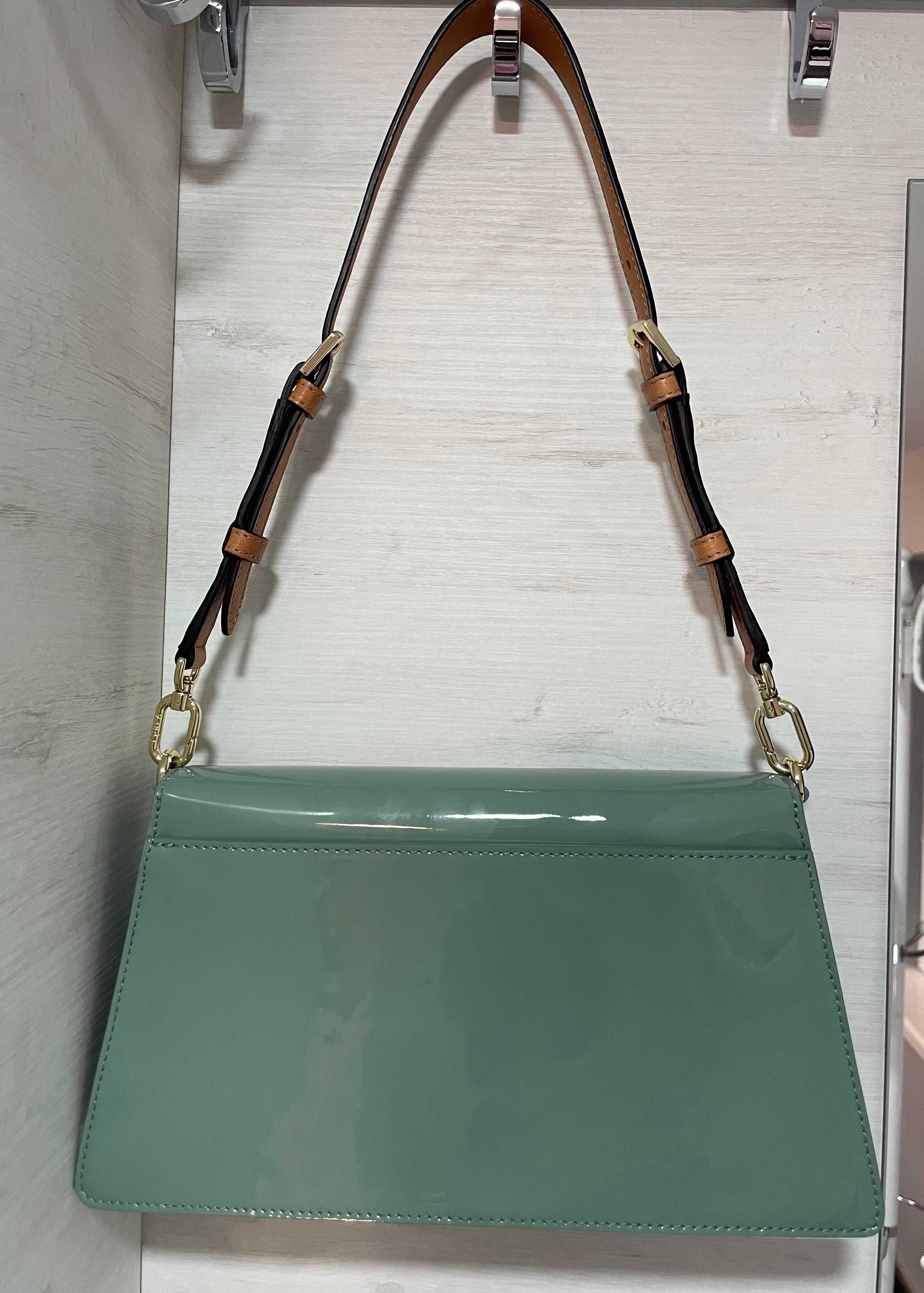 Чанта Furla Zoe S петрол лачена