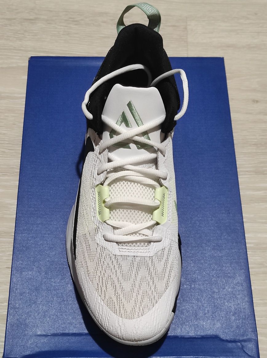 Adidas sport barbati Nike Giannis Immortality 2    44.5