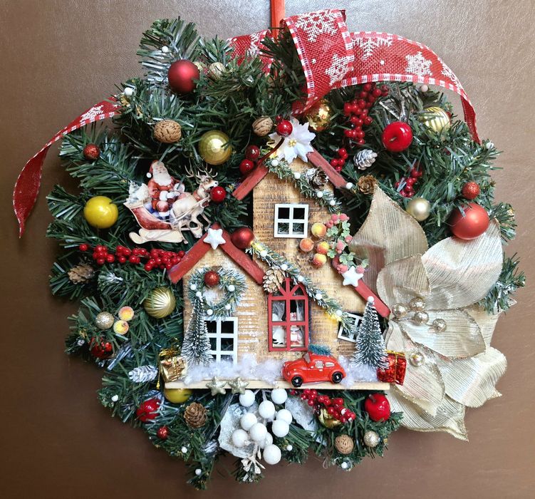 Ръчно изработен коледен венец