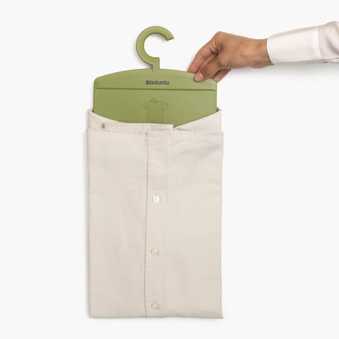 Компактна приставка за прецизно сгъване на ризи и тениски Brabantia
