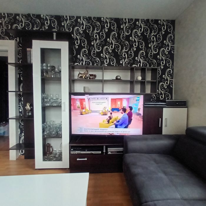 Продавам  холна секция