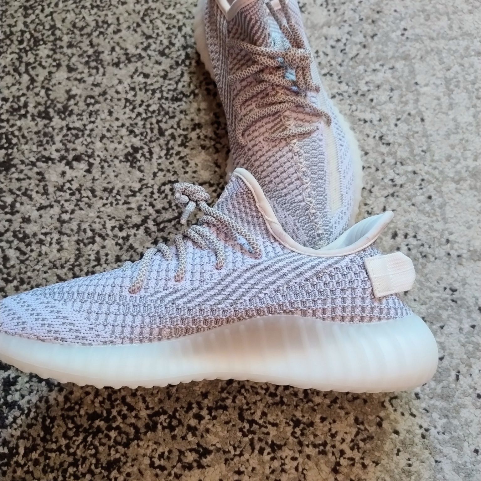 Yeezy 350 (41) | Livrare cu verificare
