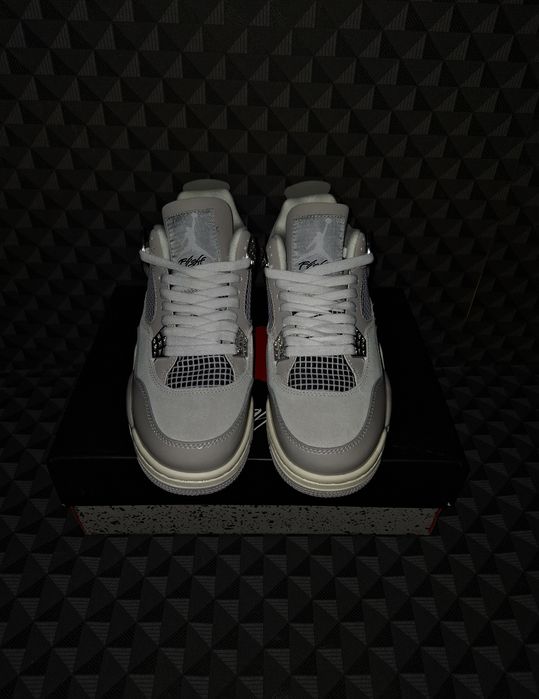 Adidasi sport Nike air Jordan 4 Retro Frozen Moments