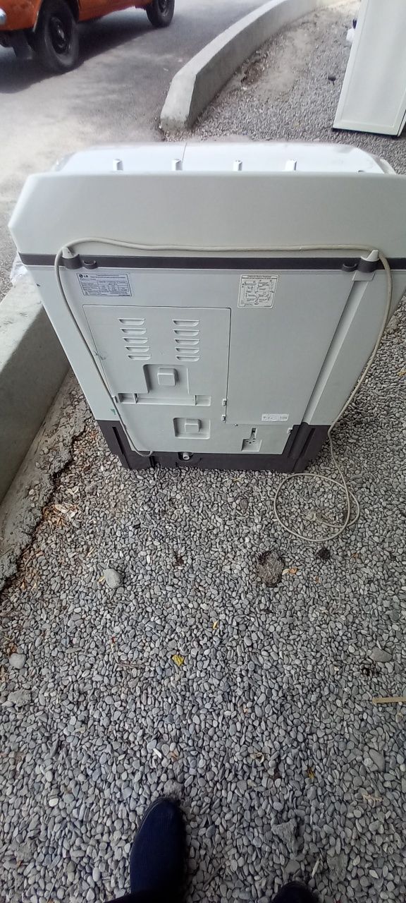 LG 4кг полуавтомат стиралка.