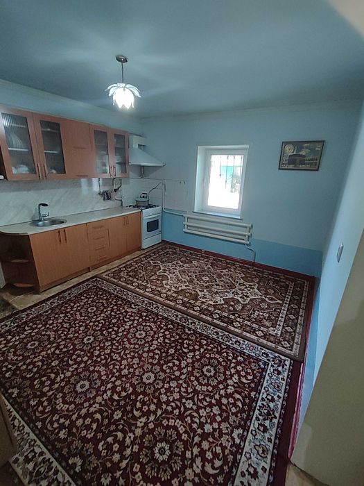 Участок Бектемир район 6.4 сотих 6 комнат хорошим ремонтом