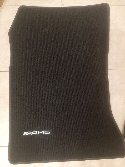 Мокетени стелки мерцедес mercedes w117 CLA С117 десен воланAMG