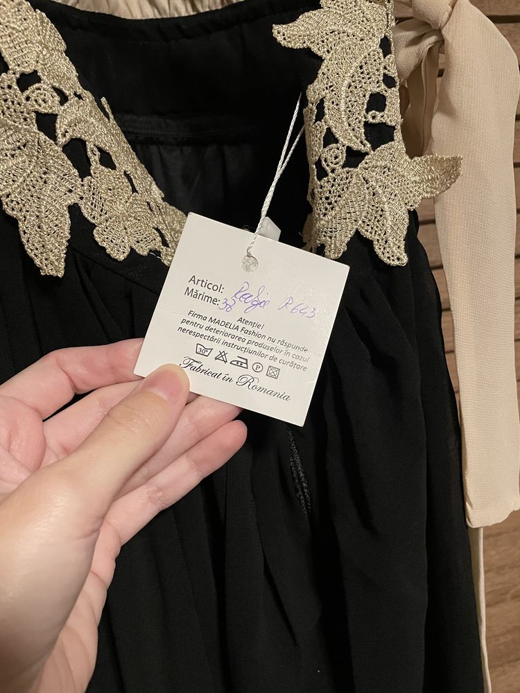 Rochie elegantă lunga negru cu crem stil grecesc/roman auriu Madelia