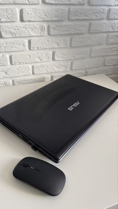 Продам ноутбук ASUS с беспроводной мышкой