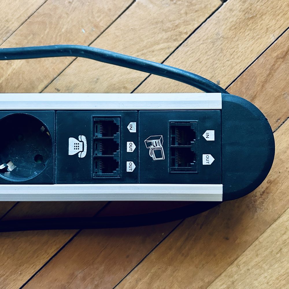 Prelungitor cu protectie | 6 prize | mufe ethernet si telefonie