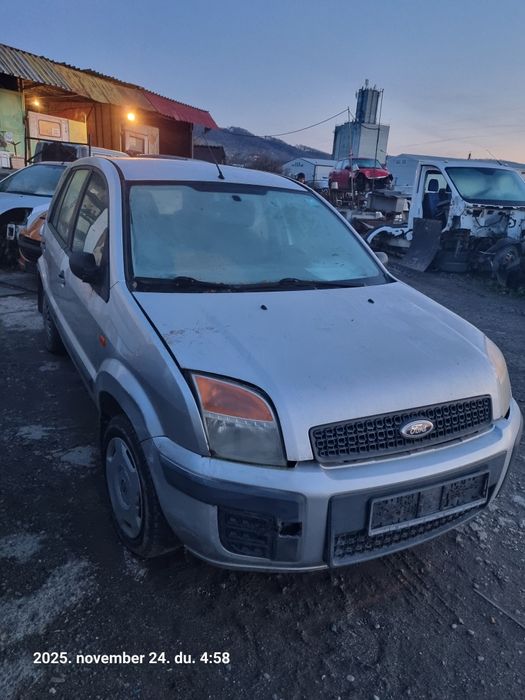 Dezmembram Ford Fusion