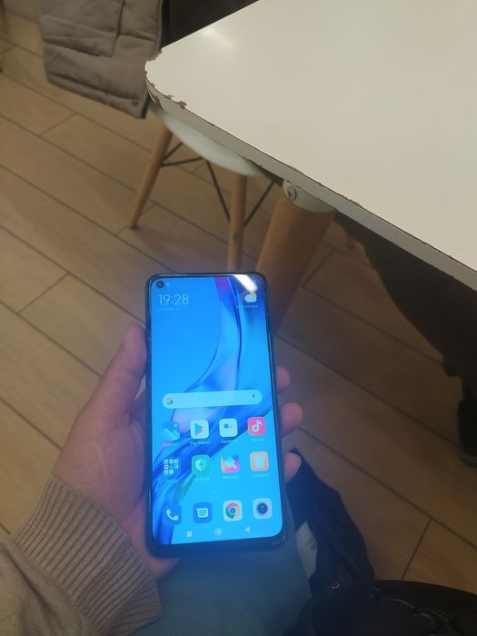 Редми ноте 9 /4/128/ тали сотилади.