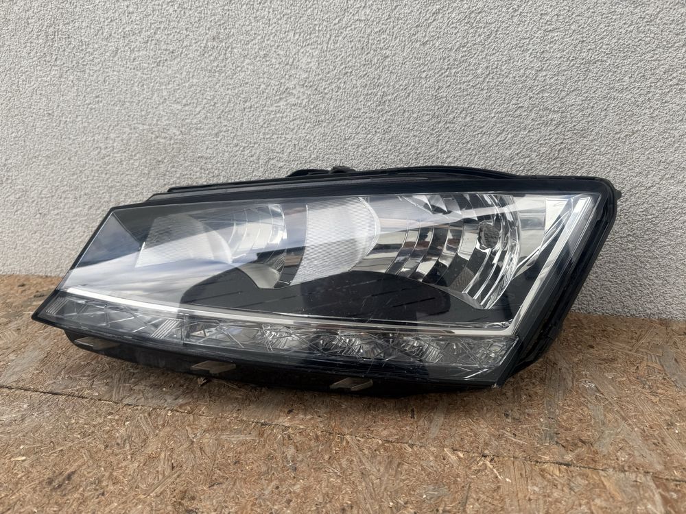 Far stanga Skoda Fabia 3 Facelift 2017-2021 halogen + LED Original
