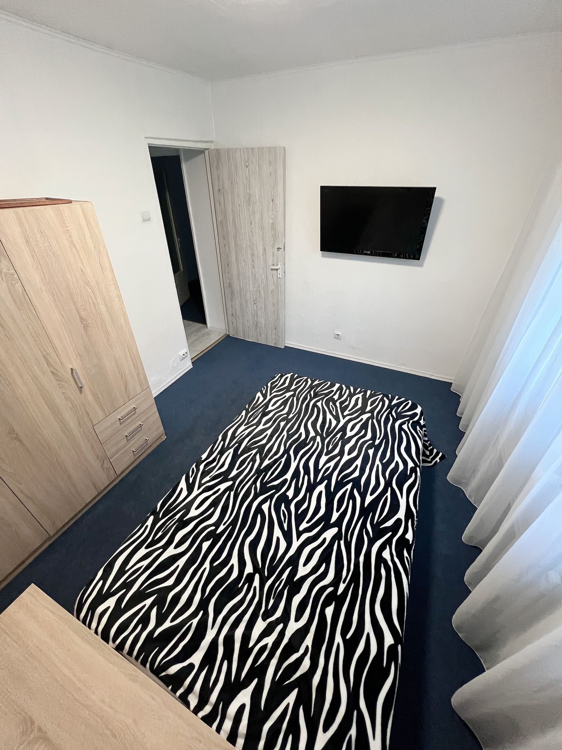 inchiriere apartament 3 camere, 2.300lei Berceni