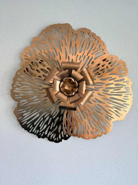 Decoratiuni agatate pe perete