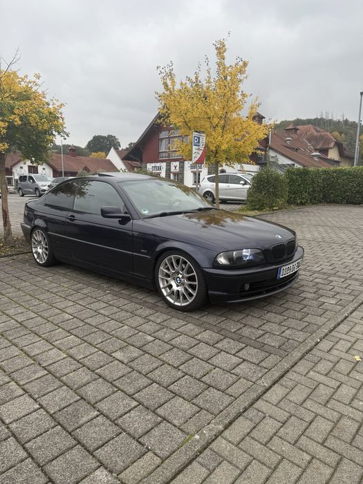 BMW 325i Coupe E46