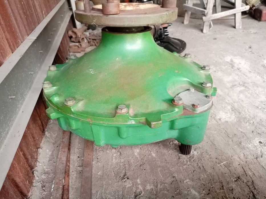 редуктор John Deere
