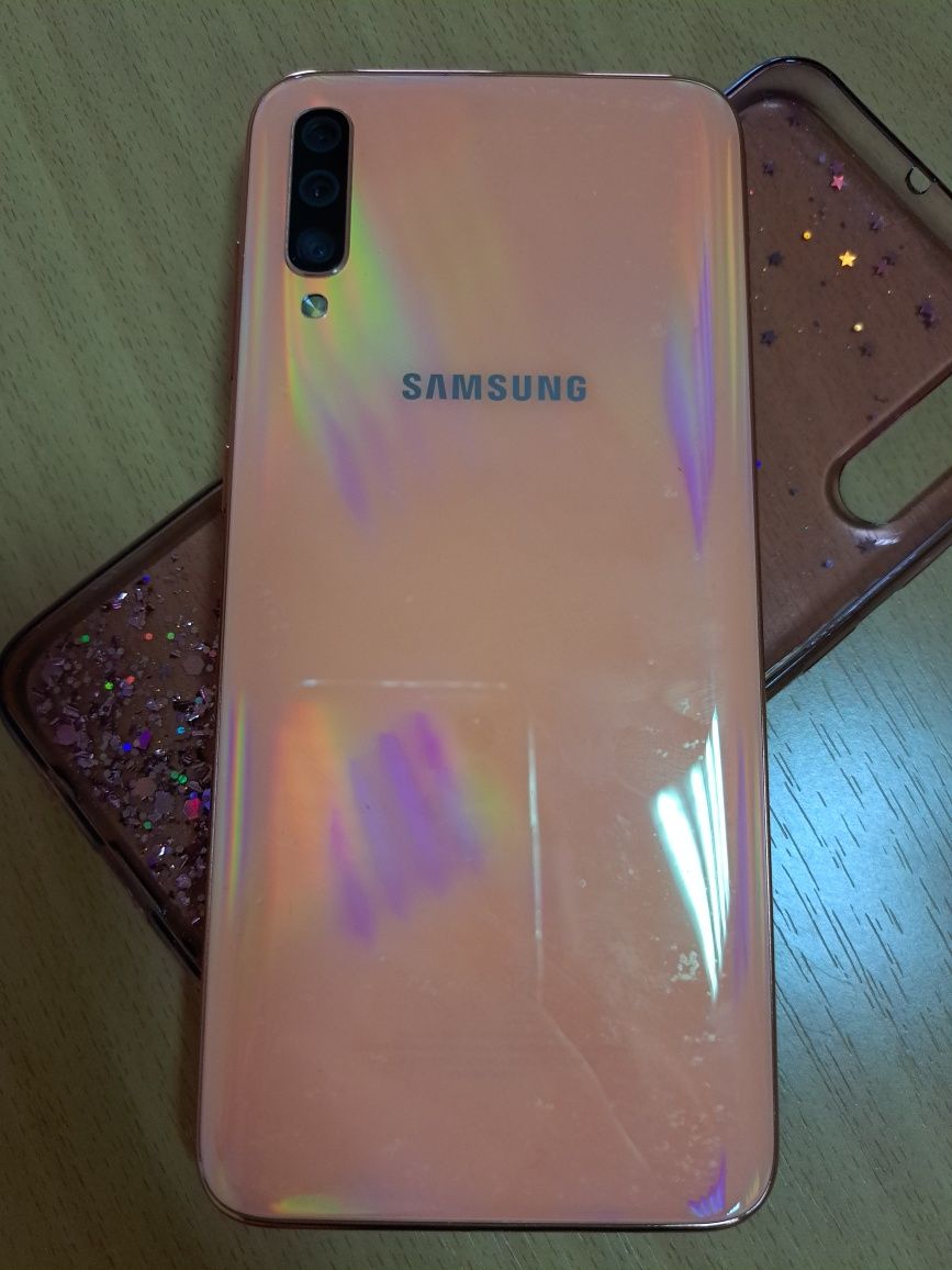 Смартфон Samsung Galaxy A70