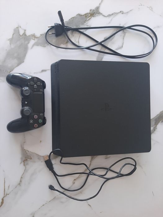 Продам плейстейшн 4 Слим 1 терабайт