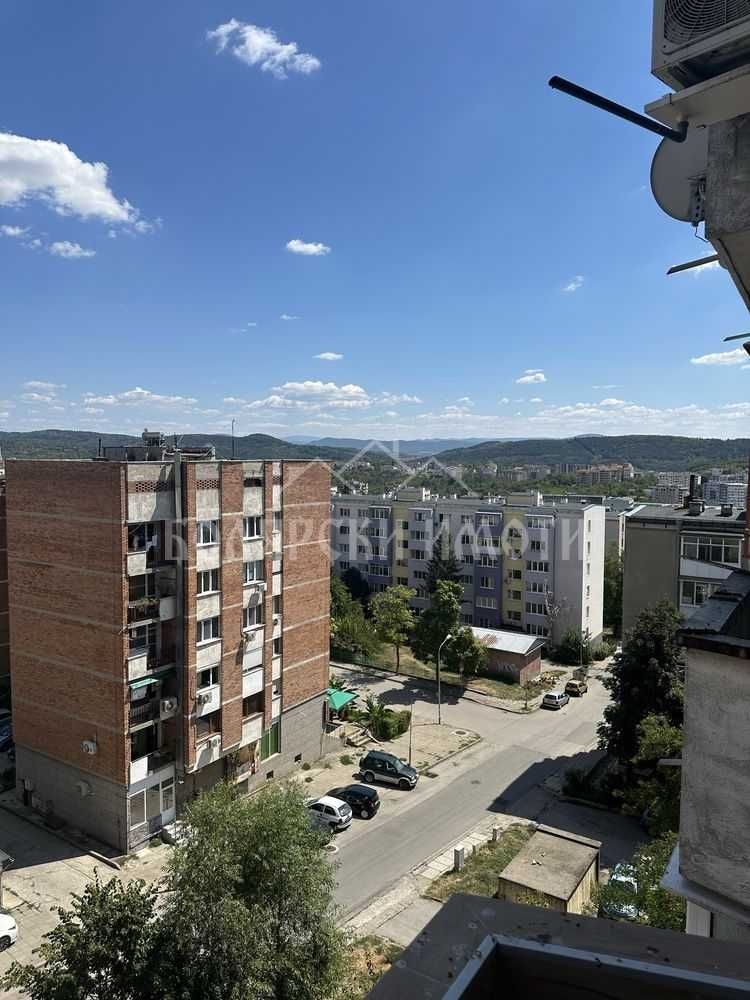Дава се под наем Едностаен апартамент в Велико Търново, Център - 37 кв.м за 306 € - Снимка #6