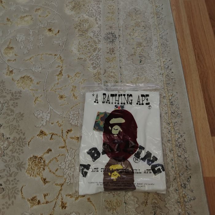 Продам футболку APE