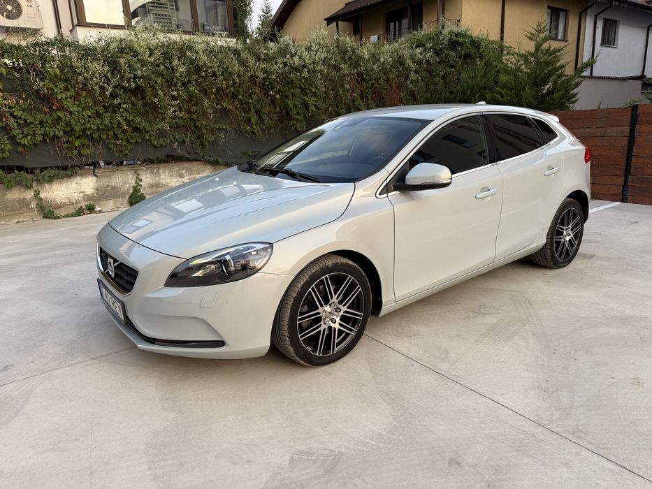 Volvo V40 - 2016