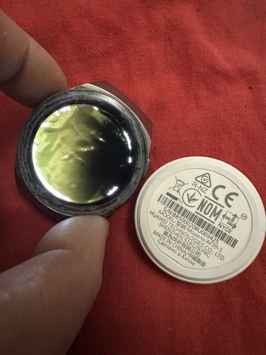 Huawei gt2e defect, se vinde pt piese, incarcator, curea!